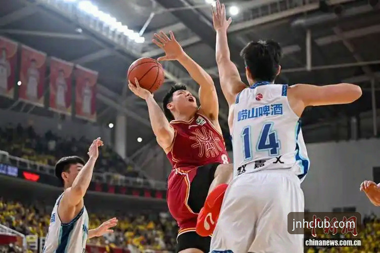 CBA季后赛G2山西横扫青岛 vs 团队篮球制胜：今年会体育平台用户如何看懂这场战术博弈？